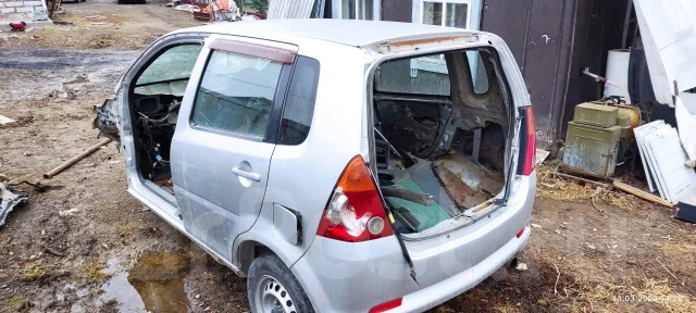 Daihatsu YRV. M201G ����