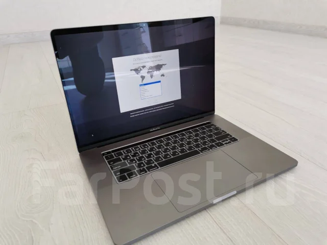 Apple MacBook Pro 16 2019. 16", 2,3����, ��� 16 ��, ���� 1 000���, WiFi: 1, Bluetooth: 1 ����