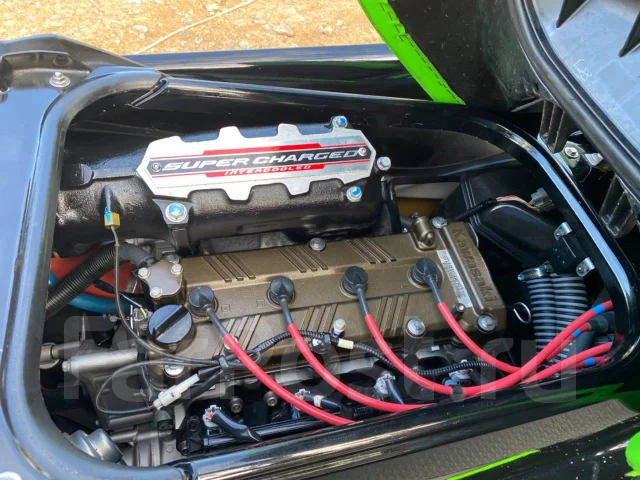 Kawasaki Ultra 310 R ����