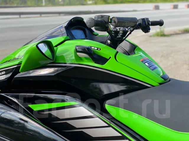 Kawasaki Ultra 310 R ����