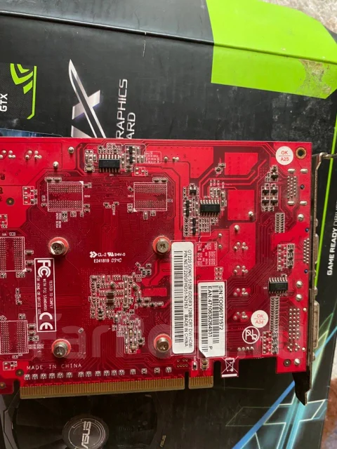 GeForce GT 220 ����