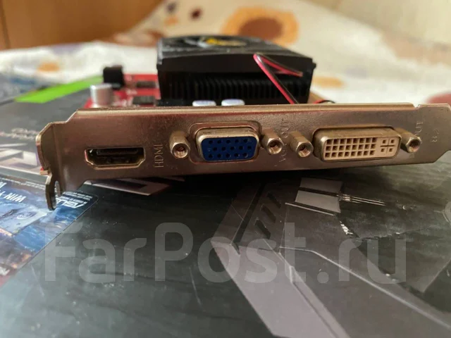 GeForce GT 220 ����