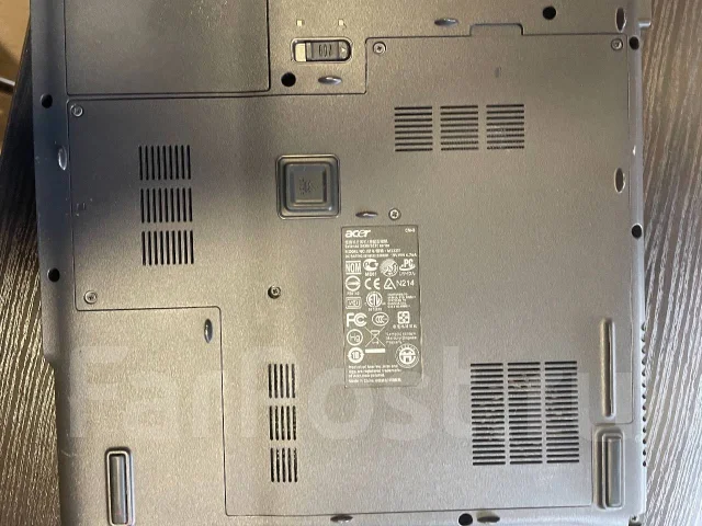 Acer Extensa. 15.4", 2 000����, ��� 3072 ��, ���� 250��� ����