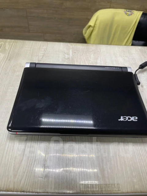 Acer Aspire One. 10.1", 1,6����, ��� 2048 ��, ���� 160���, WiFi: 1 ����
