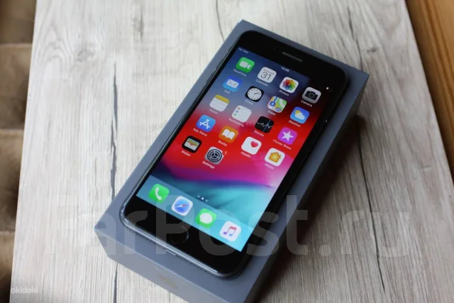 Apple iPhone 8 Plus. ����� ����