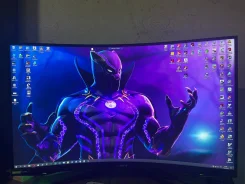 Samsung. 31.5" ����