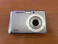 Samsung ES10. 8 - 8.9 ��, ���: 3� ����