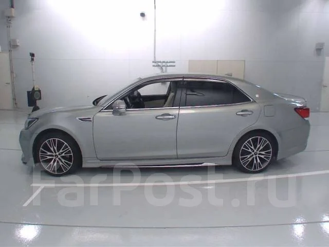 Toyota Crown. ��������, 4wd, 2.5 (178��.�.), ������, 41����. ��, �/�. ��� ����� �� ������������ ����