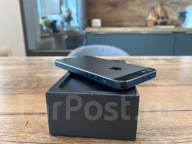 Apple iPhone 5. �/�, ������, 4G LTE ����