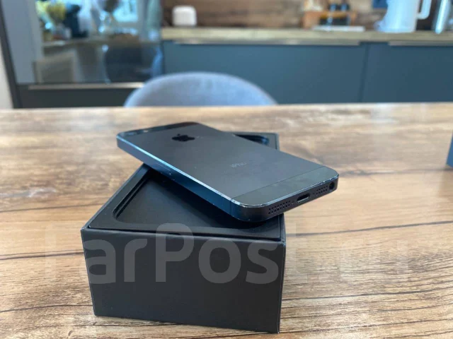Apple iPhone 5. �/�, ������, 4G LTE ����