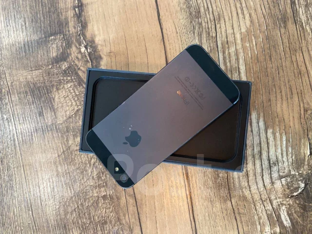 Apple iPhone 5. �/�, ������, 4G LTE ����