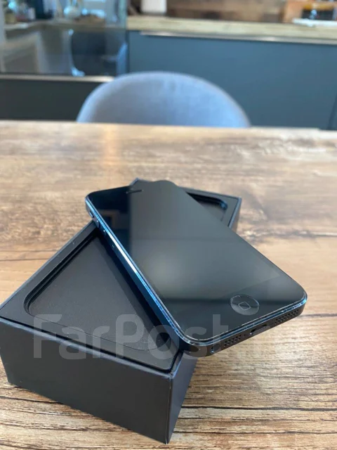 Apple iPhone 5. �/�, ������, 4G LTE ����
