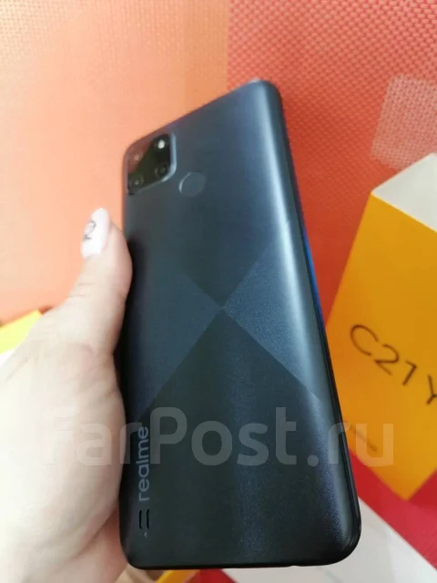 Realme C21Y. ����� ����