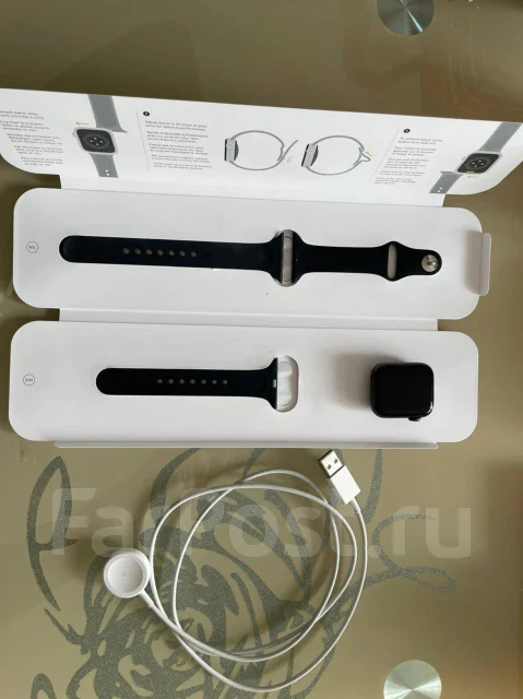 Apple Watch SE. GPS, NFC ����