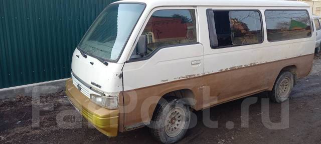 Nissan urvan 1990 online