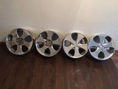 AMD. 7.5x18", 5x114.3, ET45 ����