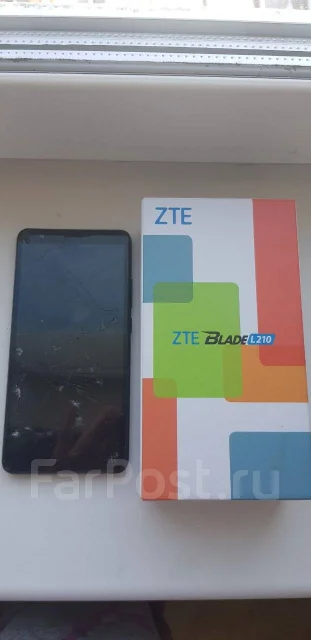 ZTE Blade. �/�, �� 8 ��, ������, 3G, Dual-SIM ����