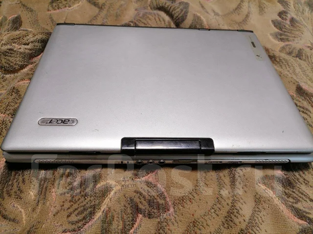 Acer TravelMate. 15.4", 1 660����, ��� 512 ��, ���� 80���, WiFi: 1, Bluetooth: 1, ����������� �� 1��. ����