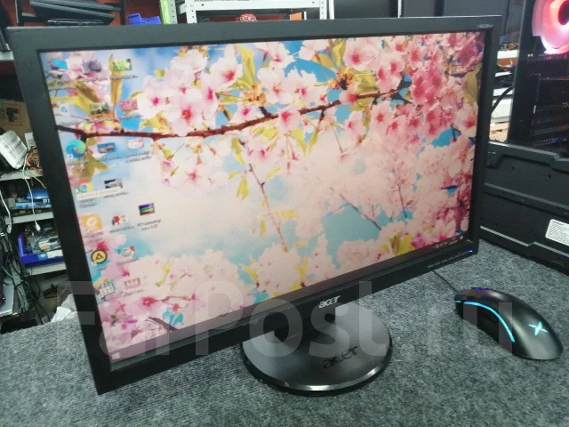 Acer. 20" ����