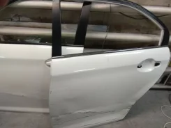 ����� �������� ����� Toyota Axio ����� ������������ ����