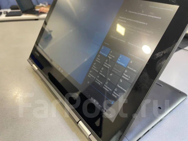 Lenovo Yoga. 11.6", 1,1����, ��� 4 ��, ���� 120���, WiFi: 1, Bluetooth: 1, ����������� �� 4��. ����