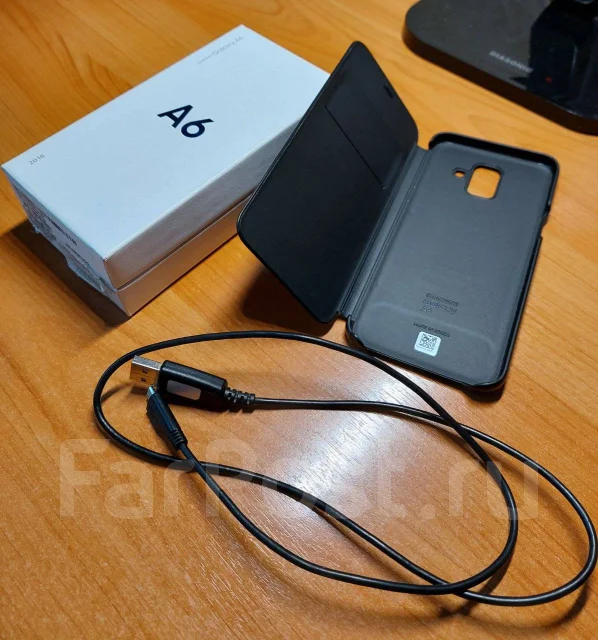 Samsung Galaxy A6. �/�, 32 ��, ������, 3G, 4G LTE ����