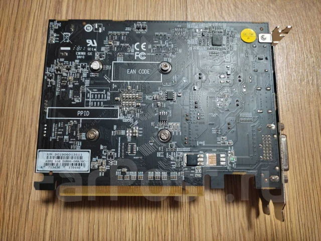 Radeon RX 550 ����