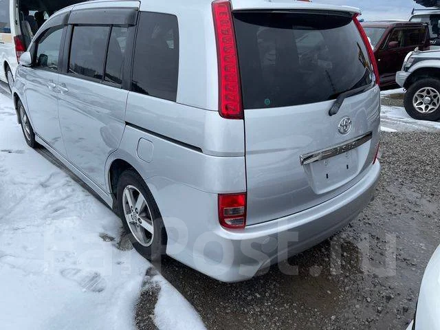 Toyota Isis. ZNM10, 1ZZFE ����