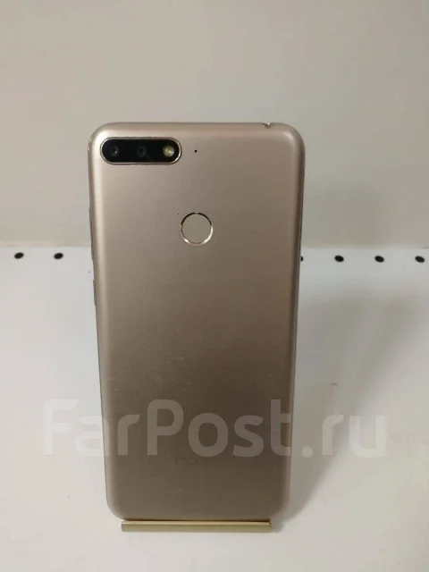 Honor 7C. �/� ����