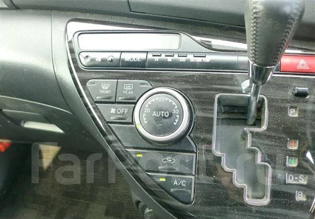 Toyota Isis. ��������, ��������, 1.8 (143��.�.), ������, 137����. ��, �/�. ��� ����� �� ������������ ����