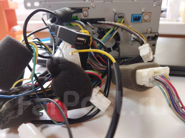 Clarion MC311D-W ����