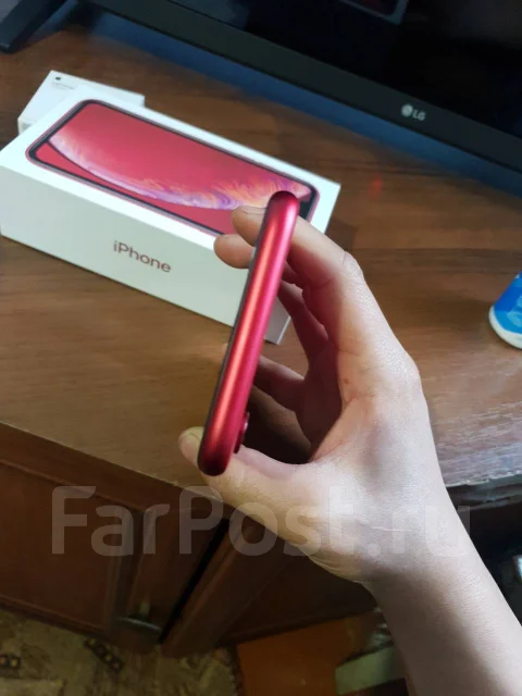 Apple iPhone Xr. �/�, �������, 4G LTE, NFC ����
