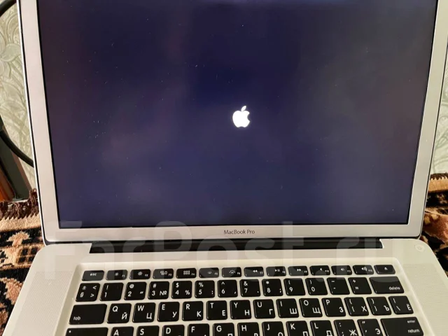 Apple MacBook Pro 15 2011 Late. 15.4", 2,4����, ��� 8 ��, ���� 360���, ����������� �� 3��. ����