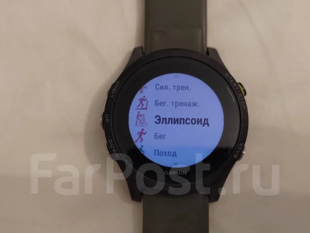 Garmin Forerunner 935. GPS, IP68 ����