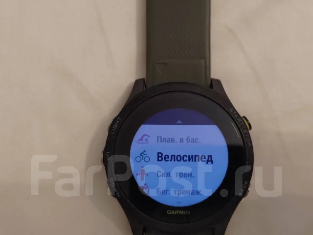 Garmin Forerunner 935. GPS, IP68 ����