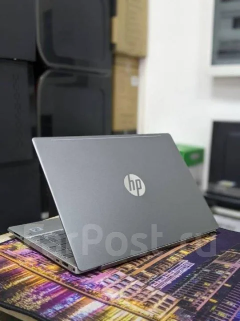 HP Pavilion 13-an1018ur. 13.3", ��� 8 ��, ���� 512���, WiFi: 1, Bluetooth: 1, ����������� �� 4��. ����