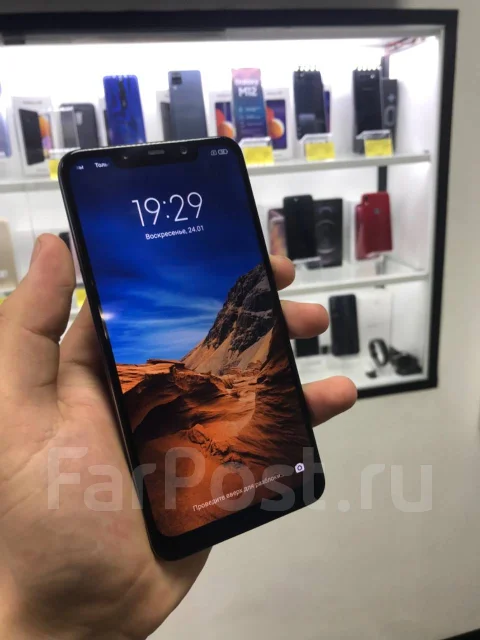Xiaomi Pocophone F1. �/�, ������, 3G, 4G LTE, Dual-SIM, ����������, NFC ����