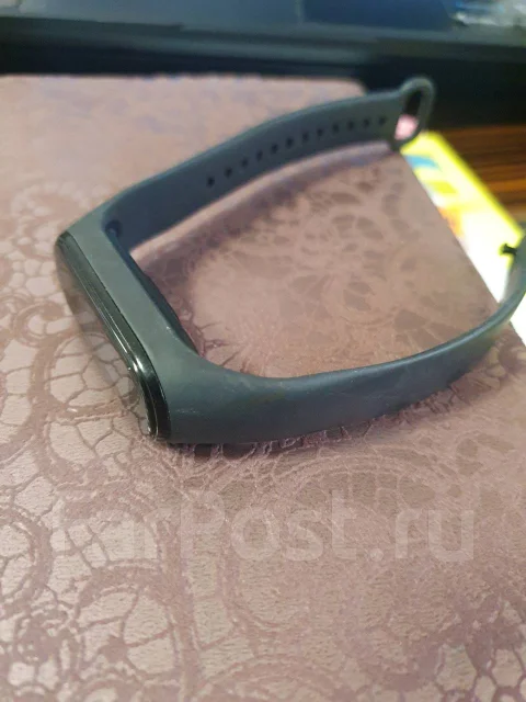 Xiaomi Mi Band 4 ����