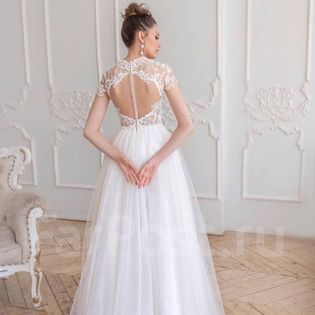 Все платья 42-44 размер. ЦЕНЫ ДО 15000, новый, в наличии. Цена: 14 000 ...