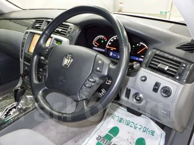 Toyota Crown. �������, 4wd, 3.0 (256��.�.), ������, 75����. ��, �/�, ��� ���. ��� ����� �� ������������ ����