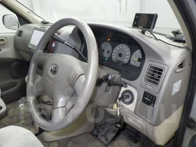 Toyota Granvia. �������, 4wd, 3.0 (140��.�.), ������, 126����. ��, �/�, ��� ���. ��� ����� �� ������������ ����