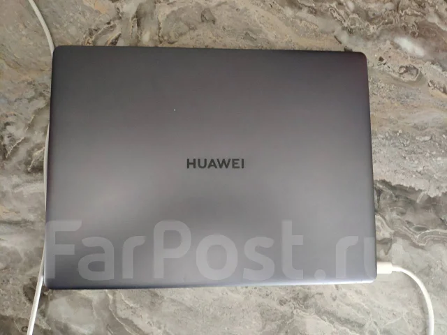 Huawei MateBook 13. 13", ��� 16 ��, ���� 500���, WiFi: 1, Bluetooth: 1 ����