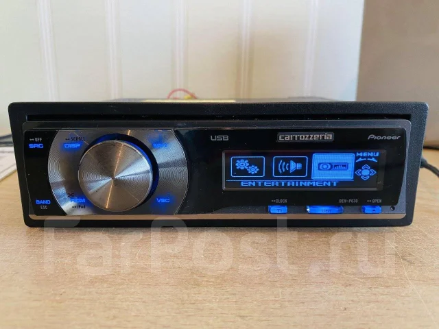 Pioneer Carrozzeria DEH-P630 / USB, CD, MP3, AUX, iPod / iPhone, 1