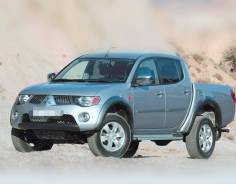 Mitsubishi L200 ����