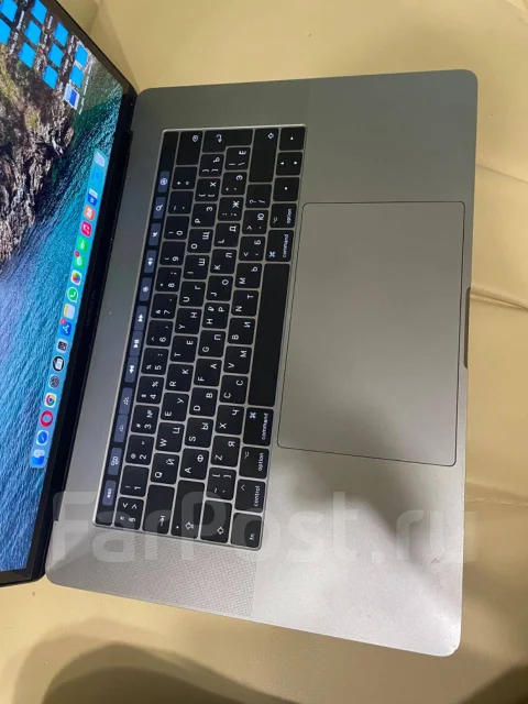 Apple MacBook Pro 15 2017 Mid. 15.4", 2,8����, ��� 16 ��, ���� 256���, WiFi: 1, Bluetooth: 1, ����������� �� 8��. ����