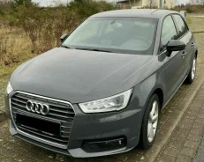 Audi A1 ����