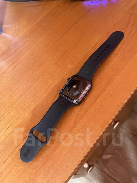 Apple Watch SE. GPS, NFC, IP68 ����
