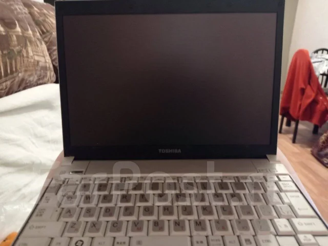 Toshiba Dynabook SS. 12", 1,2����, ��� 256 �� � ������, ���� 2���, WiFi: 1, ����������� �� 2��. ����