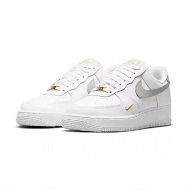 Nike air force one cheap gold swoosh