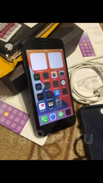Apple iPhone 8. �/�, ������, 3G, 4G LTE, 5G, ����������, NFC ����